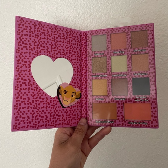 LION KING Royally love you face palette - Picture 4 of 4